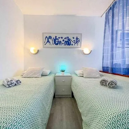 Ocean Front Apartment *